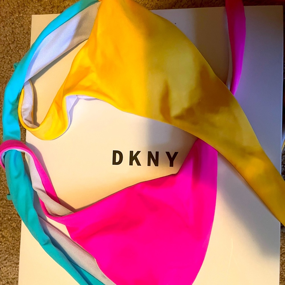 Twist tie bikini top !
